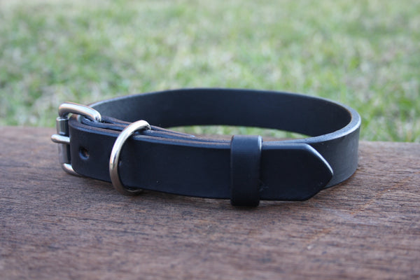 Dog Collar in Black with Stainless Steel Hardware
